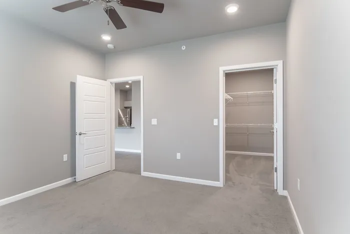 Coryell-Commons-Heights-Springfield-Missouri-Apartments-Brigden-Two-Bedroom-Second-Bedroom-Closet