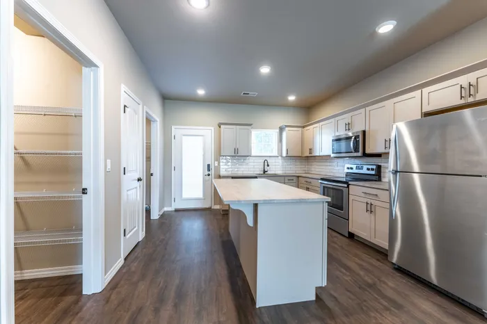 Villas-At-Verandas-South-Springfield-Missouri-Townhomes-Two-Bedroom-Unit-111-Kitchen-And-Pantry