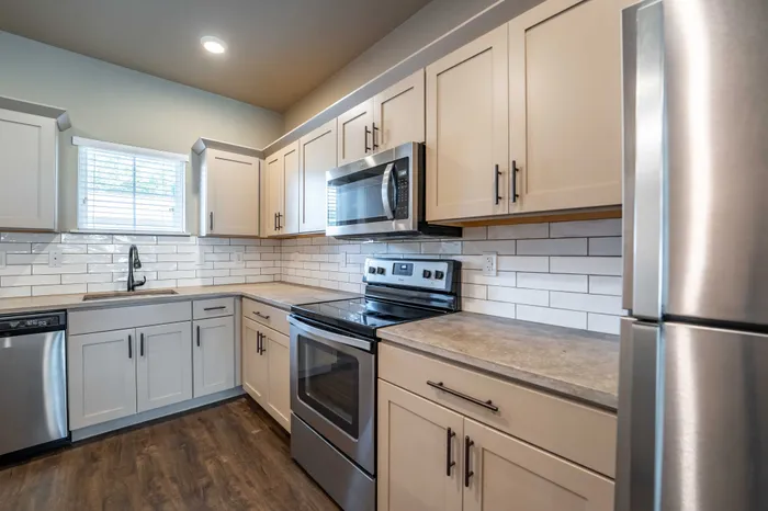 Villas-At-Verandas-South-Springfield-Missouri-Townhomes-Two-Bedroom-Unit-111-Kitchen-Counter-Space-And-Cabinets