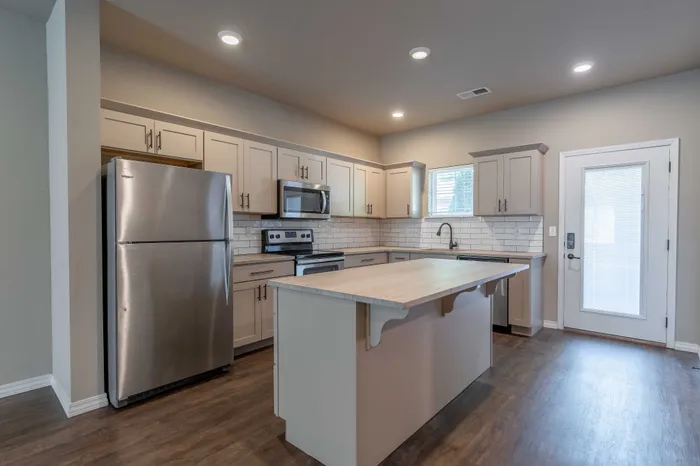 Villas-At-Verandas-South-Springfield-Missouri-Townhomes-Three-Bedroom-Unit-108-Kitchen-And-Back-Door