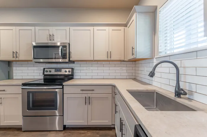 Villas-At-Verandas-South-Springfield-Missouri-Townhomes-Three-Bedroom-Unit-108-Ktichen-Sink