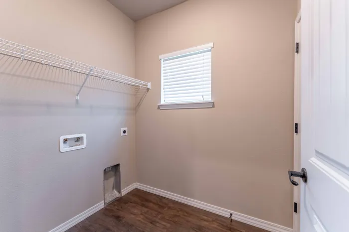 Villas-At-Verandas-South-Springfield-Missouri-Townhomes-Three-Bedroom-Unit-108-Laundry-Room