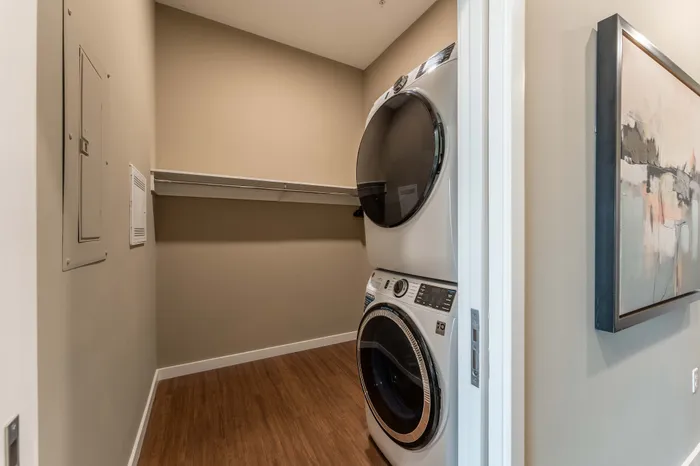 Heritage-Apartments-Springfield-Missouri-Furnished-Studio-Apartment-319-Washer-Dryer