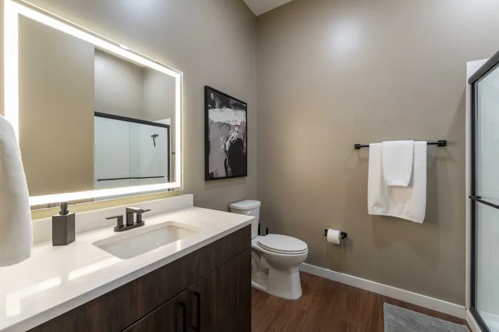 Heritage-Apartments-Springfield-Missouri-Furnished-Studio-Apartment-319-Bathroom