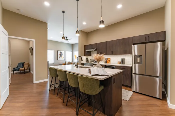 Heritage-Apartments-Springfield-Missouri-Garrison-Furnished-Two-Bed-Apartment-301-Kitchen-Island