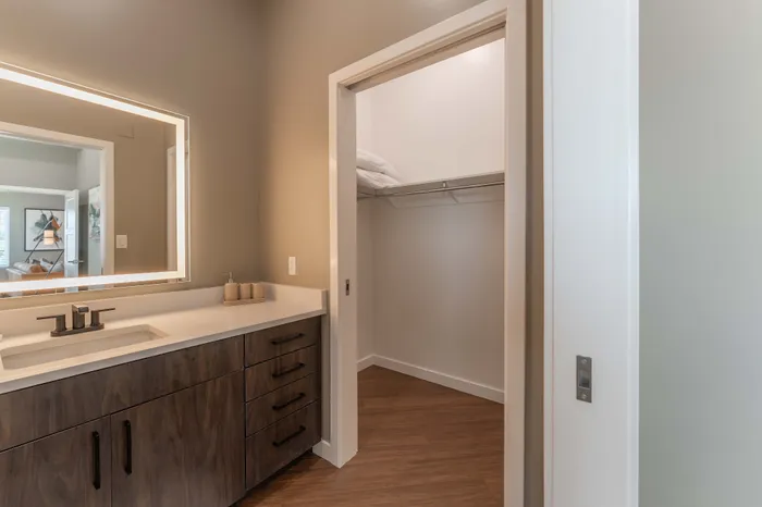 Heritage-Apartments-Springfield-Missouri-Garrison-Furnished-Two-Bed-Apartment-301-Primary-Bedroom-Closet