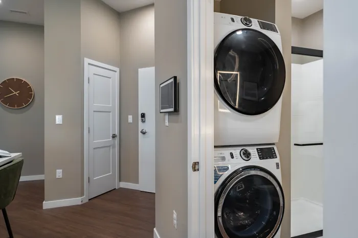 Heritage-Apartments-Springfield-Missouri-Garrison-Furnished-Two-Bed-Apartment-301-Second-Bathroom-Entrance