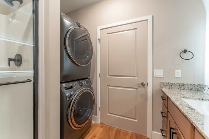 Township-28-Apartments-Springfield-Missouri-Building-H-Studio-Premium-Washer-And-Dryer