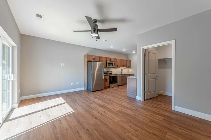 Township-28-Apartments-Springfield-Missouri-Building-H-Studio-Premium-Living-Space