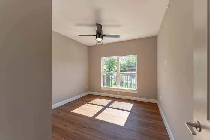 Township-28-Apartments-Springfield-Missouri-Building-H-Premium-Three-Bed-C-Third-Bedroom