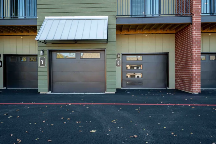 Township-28-Apartments-Springfield-Missouri-Building-H-Exterior-Built-In-First-Floor-Garages