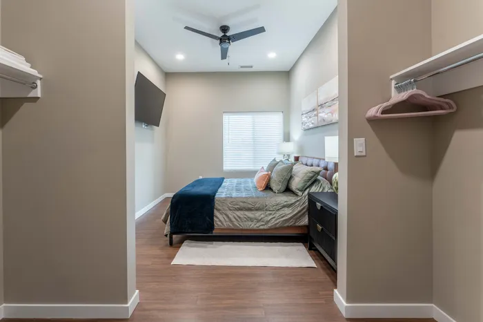 Heritage-Apartments-Springfield-Missouri-Bennett-Furnished-1-Bed-ADA-Unit-Bedroom-View-From-Closet