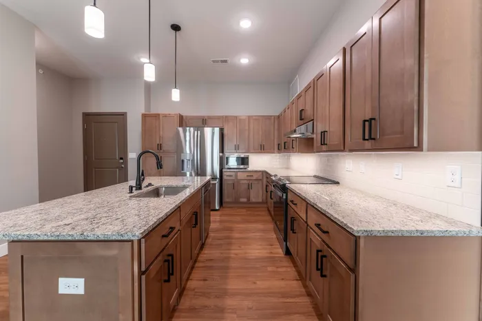 Township-28-Apartments-Springfield-Missouri-Building-H-Premium-Two-Bed-ADA-Unit-Kitchen-Island