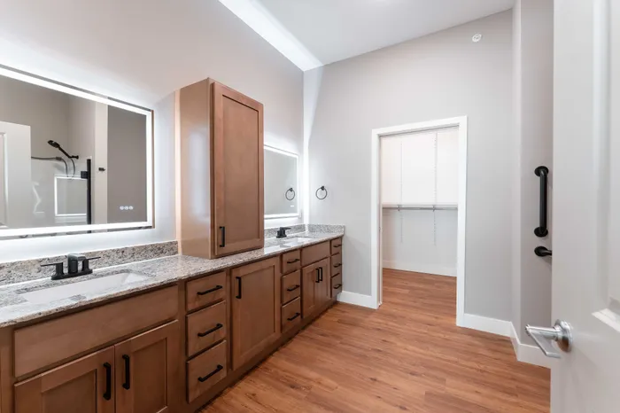 Township-28-Apartments-Springfield-Missouri-Building-H-Premium-Two-Bed-ADA-Unit-Primary-Bathroom-And-Closet