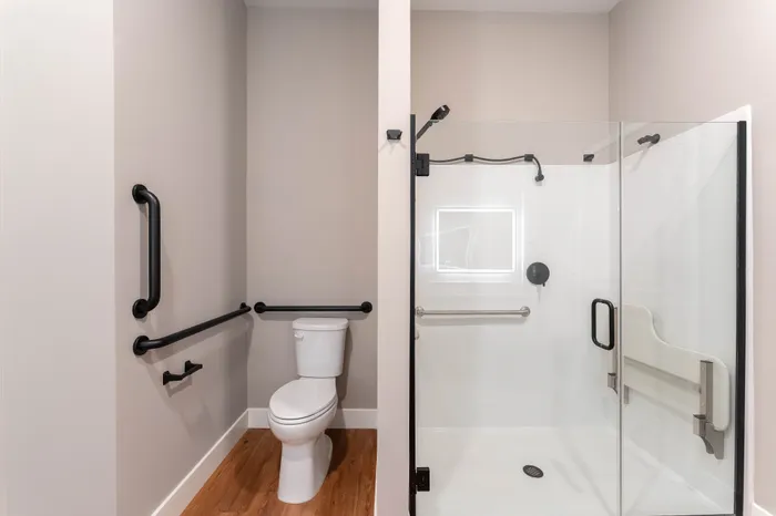 Township-28-Apartments-Springfield-Missouri-Building-H-Premium-Two-Bed-ADA-Unit-Primary-Bathroom