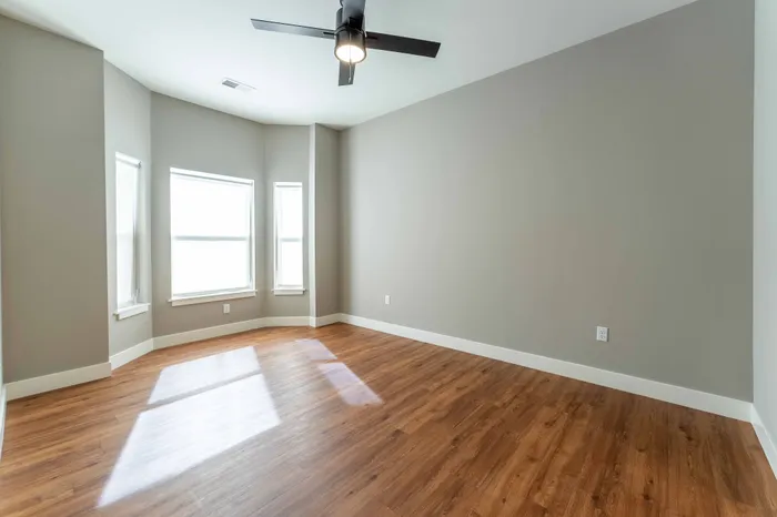 Township-28-Apartments-Springfield-Missouri-Building-H-Premium-Three-Bed-ADA-Unit-Primary-Bedroom