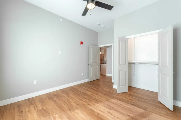 Township-28-Apartments-Springfield-Missouri-Building-H-Premium-Three-Bed-ADA-Unit-Second-Bedroom-Closet