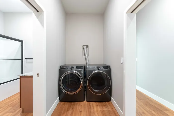 Township-28-Apartments-Springfield-Missouri-Building-H-Premium-Three-Bed-ADA-Unit-Washer-And-Dryer