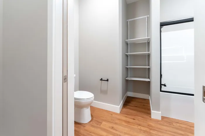 Township-28-Apartments-Springfield-Missouri-Building-H-Premium-Three-Bed-ADA-Unit-Second-Bathroom