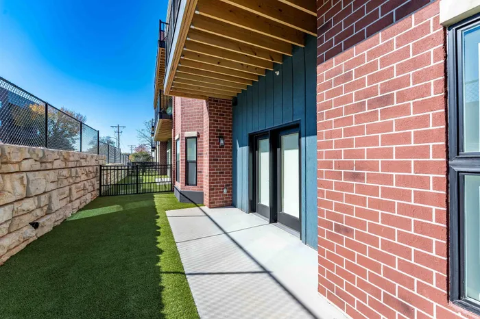 Township-28-Apartments-Springfield-Missouri-Building-H-Premium-Three-Bed-ADA-Unit-Patio