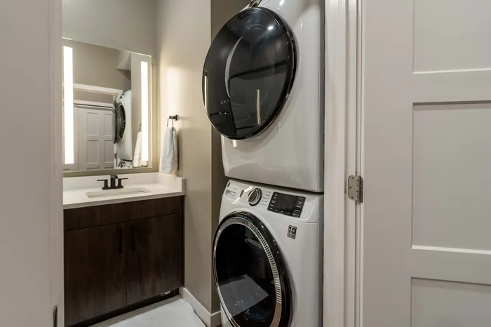 Heritage-Luxury-Apartments-Springfield-Missouri-Furnished-Micro-Studio-509-Washer-And-Dryer