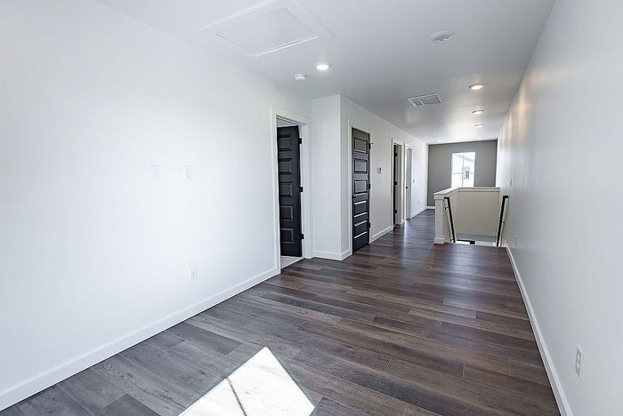 A2 Hudson Upstairs Landing