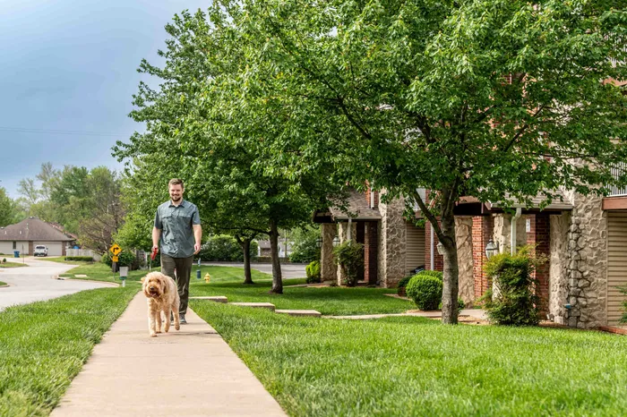 Battlefield-Park-Apartments-Springfield-Missouri-W-Battlefield-Rd-Pet-Friendly-Community
