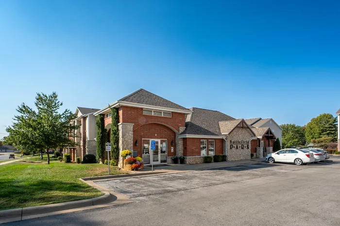 Battlefield-Park-Apartments-Springfield-Missouri-W-Battlefield-Rd-Leasing-Office
