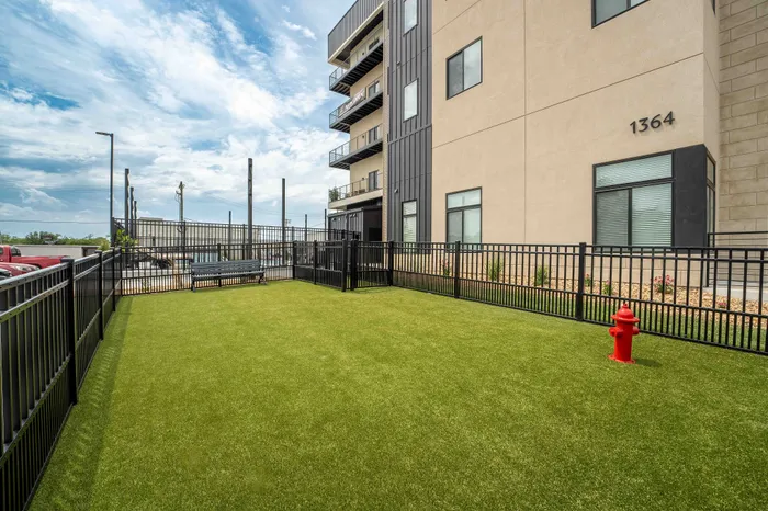 Heritage-Apartments-Springfield-Missouri-E-Battlefield-Rd-Pet-Friendly-Dog-Park