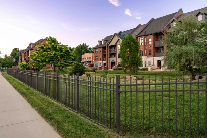 Township-28-Apartments-Springfield-Missouri-Galloway-Neighborhood-Exteriors-At-Dusk