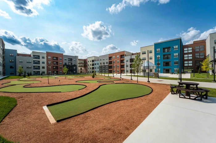 Union-Mill-Apartments-Wichita-Kansas-N-Broadmoor-Ave-Putting-Green