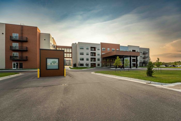 Union-Mill-Apartments-Wichita-Kansas-N-Broadmoor-Ave-Community-Entrance