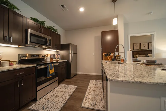 Union-Mill-Apartments-Wichita-Kansas-N-Broadmoor-Ave-Kitchen