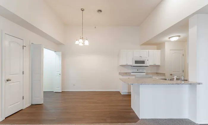 Battlefield-Park-Apartments-Springfield-Missouri-Two-Bedroom-Dining-Space