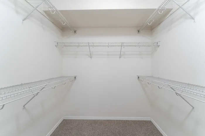Battlefield-Park-Apartments-Springfield-Missouri-Two-Bedroom-Secondary-Bedroom-Closet