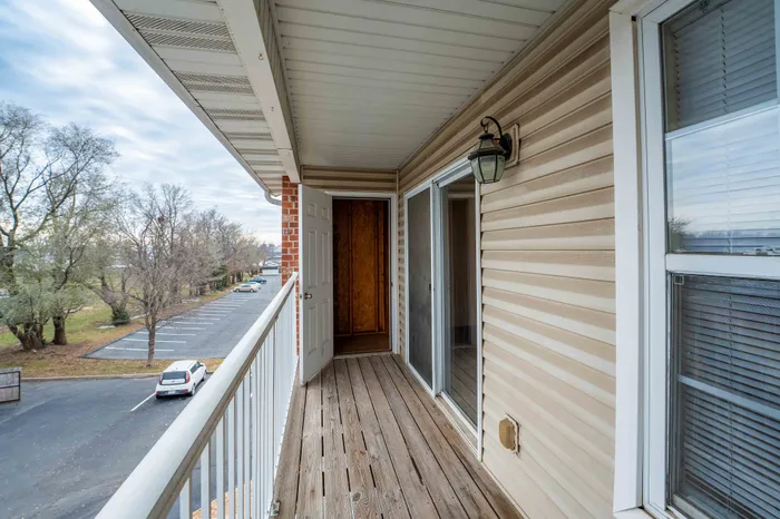 Battlefield-Park-Apartments-Springfield-Missouri-Two-Bedroom-Patio