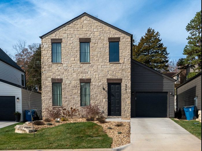 Owen-Silos-South-Springfield-Missouri-Furnished-Homes-The-Glasford-5741-Three-Bedroom-Front-Exteriors