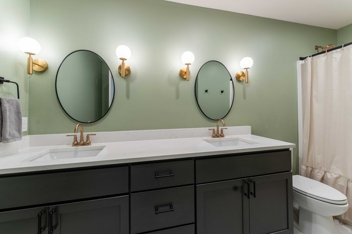 Owen-Silos-South-Springfield-Missouri-Furnished-Homes-The-Glasford-5741-Three-Bedroom-Secondary-Bathroom-Double-Vanity