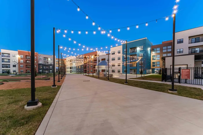 Union-Mill-Apartments-Wichita-Kansas-Amenities-Courtyard-Lights