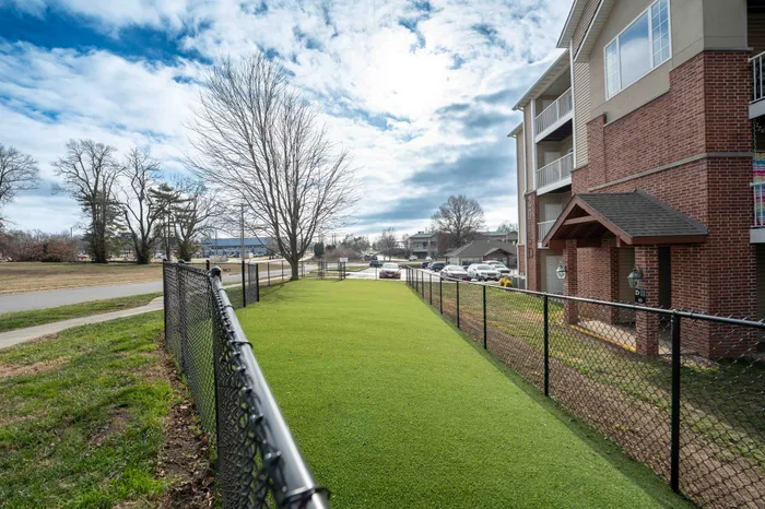 Coryell-Crossing-Apartments-Springfield-Missouri-Amenities-Pet-Friendly-Dog-Park