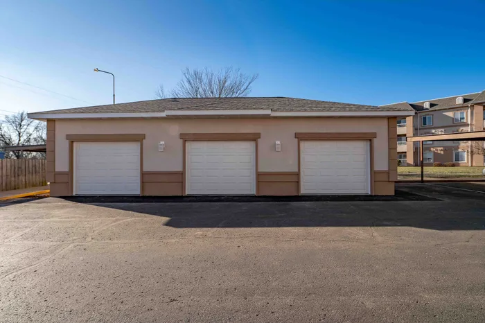The-Abbey-Apartments-Springfield-Missouri-Amenities-Garages-Near-Covered-Parking