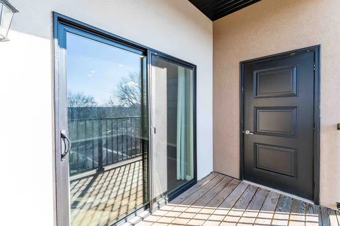 Coryell-Commons-Heights-Apartments-For-Rent-South-Springfield-Missouri-One-Bed-Unit-408-Patio