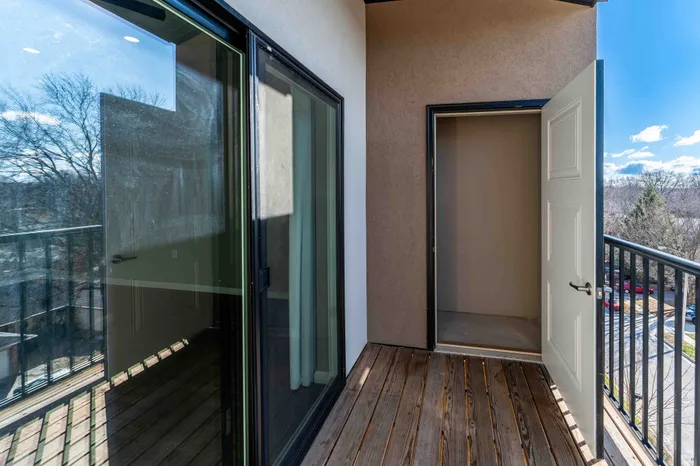 Coryell-Commons-Heights-Apartments-For-Rent-South-Springfield-Missouri-One-Bed-Unit-408-Patio-Storage
