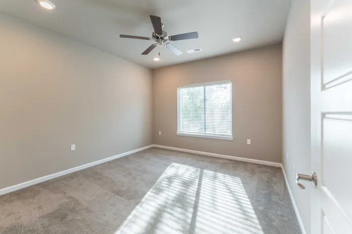 Coryell-Commons-Heights-Apartments-For-Rent-South-Springfield-Missouri-Two-Bed-Unit-104-Secondary-Bedroom