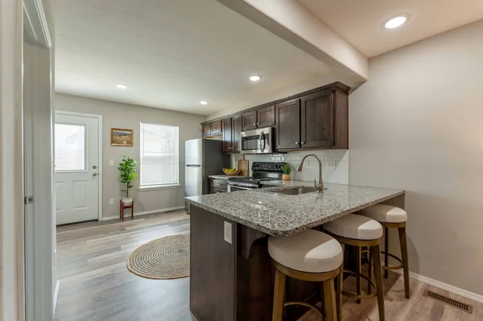 Oakwood-Heights-Townhomes-Republic-Missouri-Furnished-Two-Bed-Townhome-Kitchen-And-Back-Door