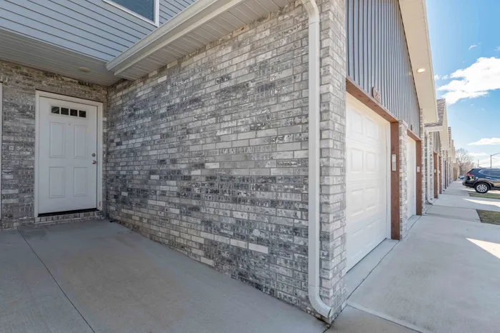 Oakwood-Heights-Townhomes-Republic-Missouri-Furnished-Two-Bed-Townhome-Front-Door