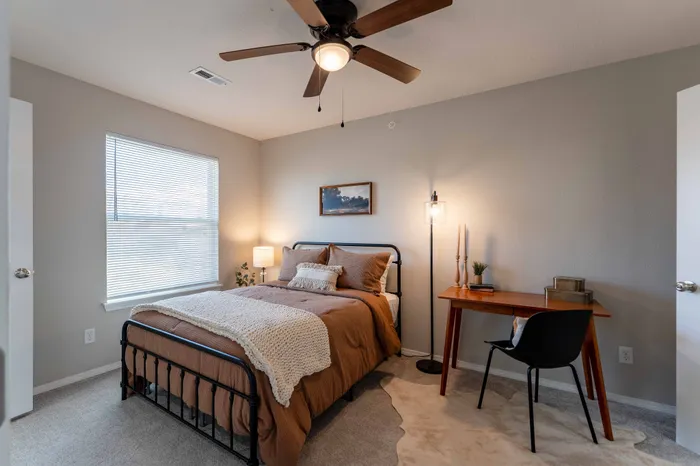 Oakwood-Heights-Townhomes-Republic-Missouri-Furnished-Two-Bed-Townhome-Primary-Bedroom