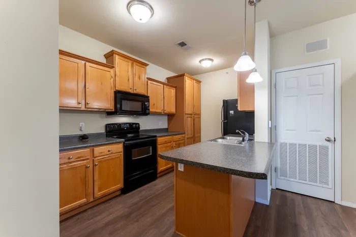 Coryell-Courts-Apartments-North-Springfield-Missouri-Two-Bedroom-Michelle-Phase-1-Kitchen