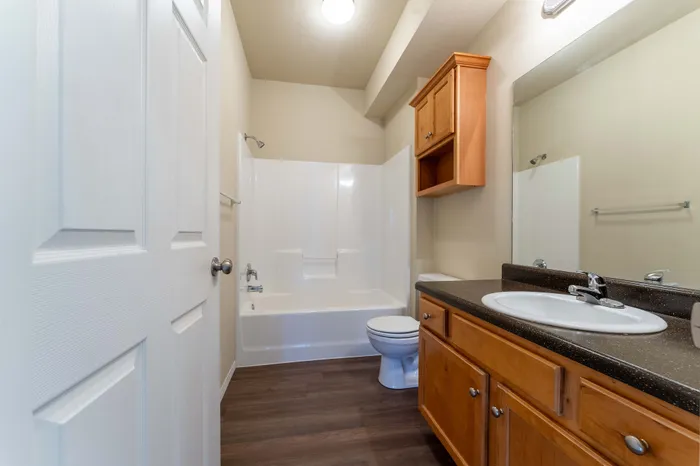 Coryell-Courts-Apartments-North-Springfield-Missouri-Two-Bedroom-Michelle-Phase-1-Secondary-Bathroom