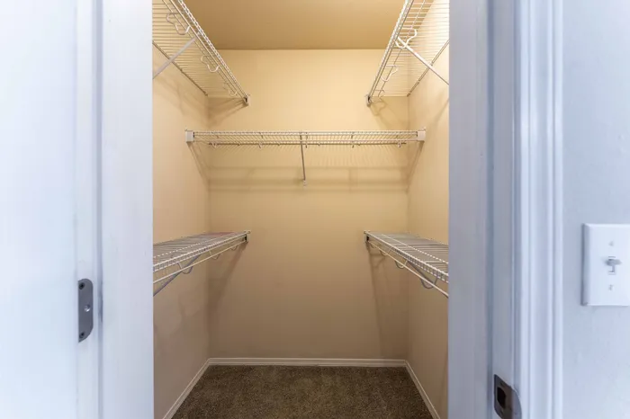 Coryell-Crossing-Apartments-For-Rent-Springfield-Missouri-Studio-Closet